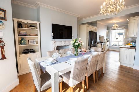 undefined, Bulkeley Terrace, Beaumaris