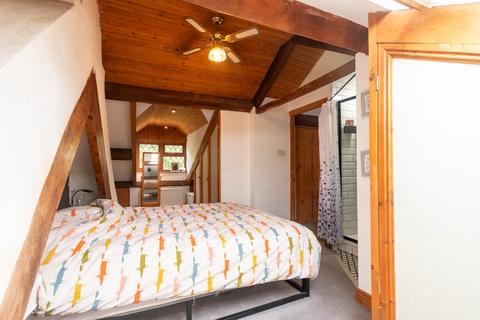 2 Aire View, Sandbeds, Keighley, BD20 5LH