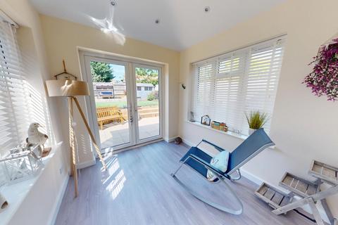 56 Beaumont Drive, Northampton, NN3 8PS