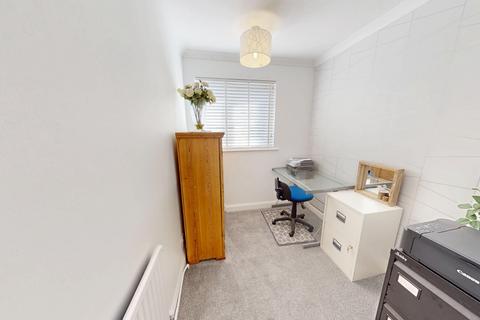 56 Beaumont Drive, Northampton, NN3 8PS