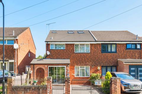 23 Redcar Close, Northolt, UB5 4EJ