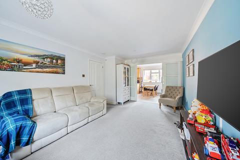 23 Redcar Close, Northolt, UB5 4EJ