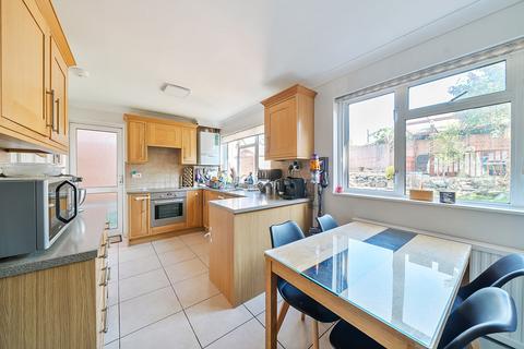 23 Redcar Close, Northolt, UB5 4EJ