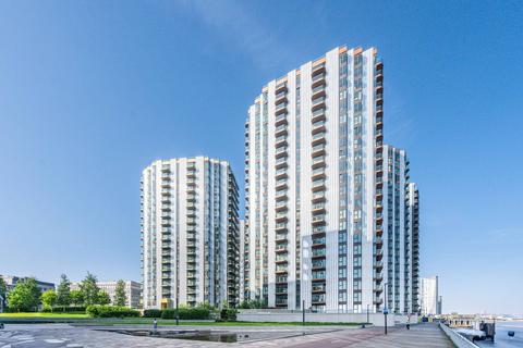3 bedroom flat for sale, Hennessy Apartments, Woolwich Riverside, London, SE18