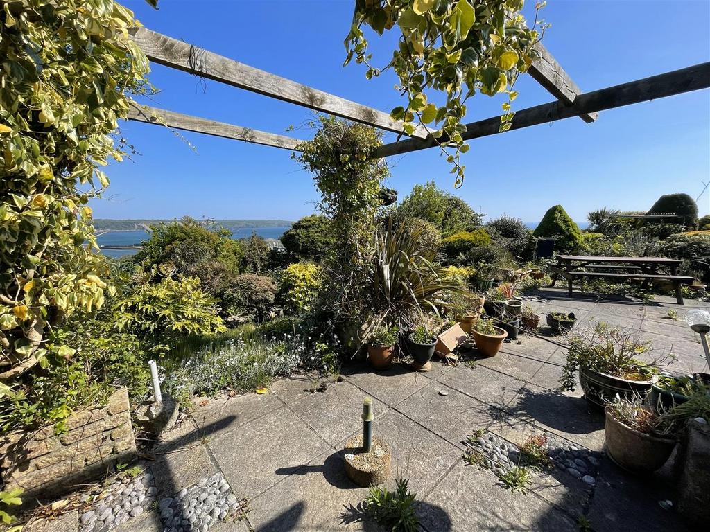 Garden 2.jpg
