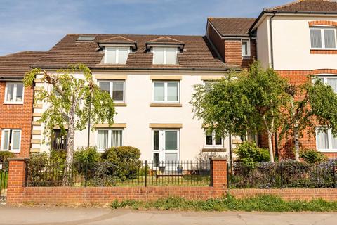 2 bedroom flat for sale, Gales Drive, Crawley RH10