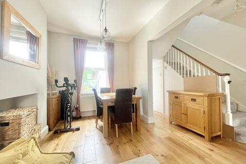 28 Cowick Road, Exeter, EX2 9BE