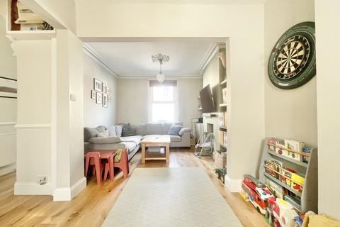 28 Cowick Road, Exeter, EX2 9BE