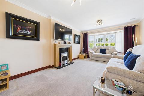 undefined, St. Catherines Close, Uttoxeter ST14
