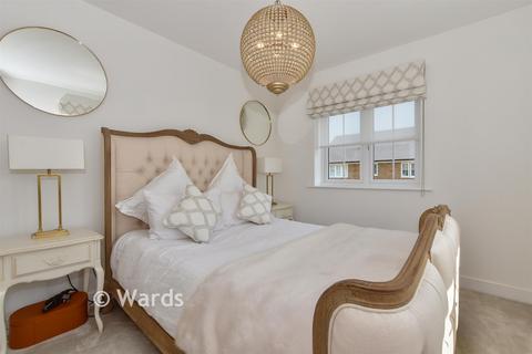 3 bedroom detached house for sale, Hatton Road, West Malling ME19