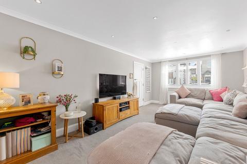 42 Oak Road, Caterham, CR3 5TS