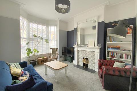 3 bedroom terraced house for sale, Welholme Road, Grimsby