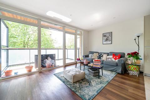 9 Packington Road, London, W3 8FB