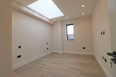 2 bedroom flat to rent, Bermondsey, London SE16