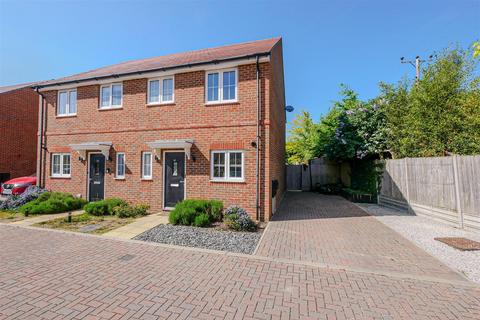 61 Bonners Mead, Benson, Wallingford, OX10 6EU