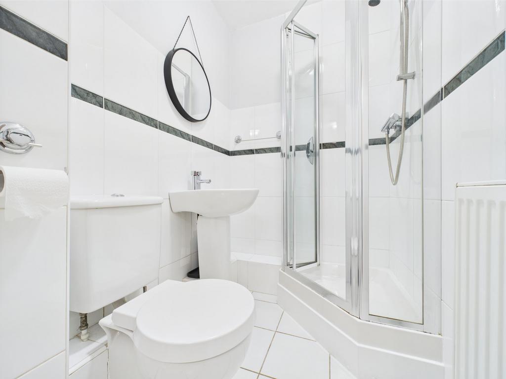 En-suite (Bedroom Three)