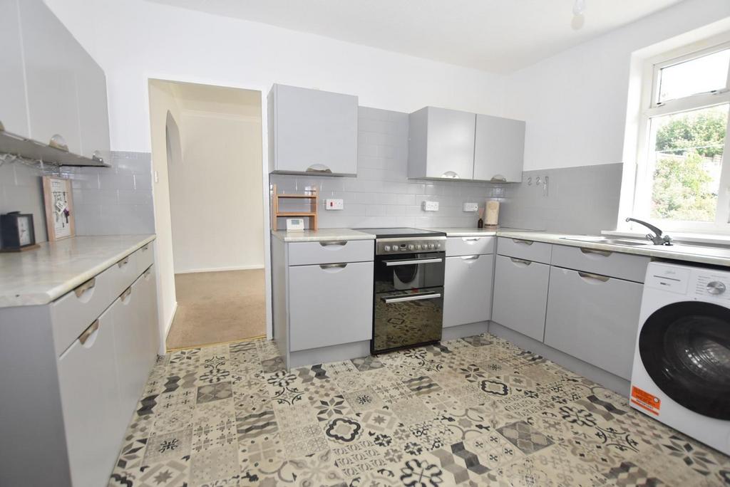 Kitchen 3.JPG