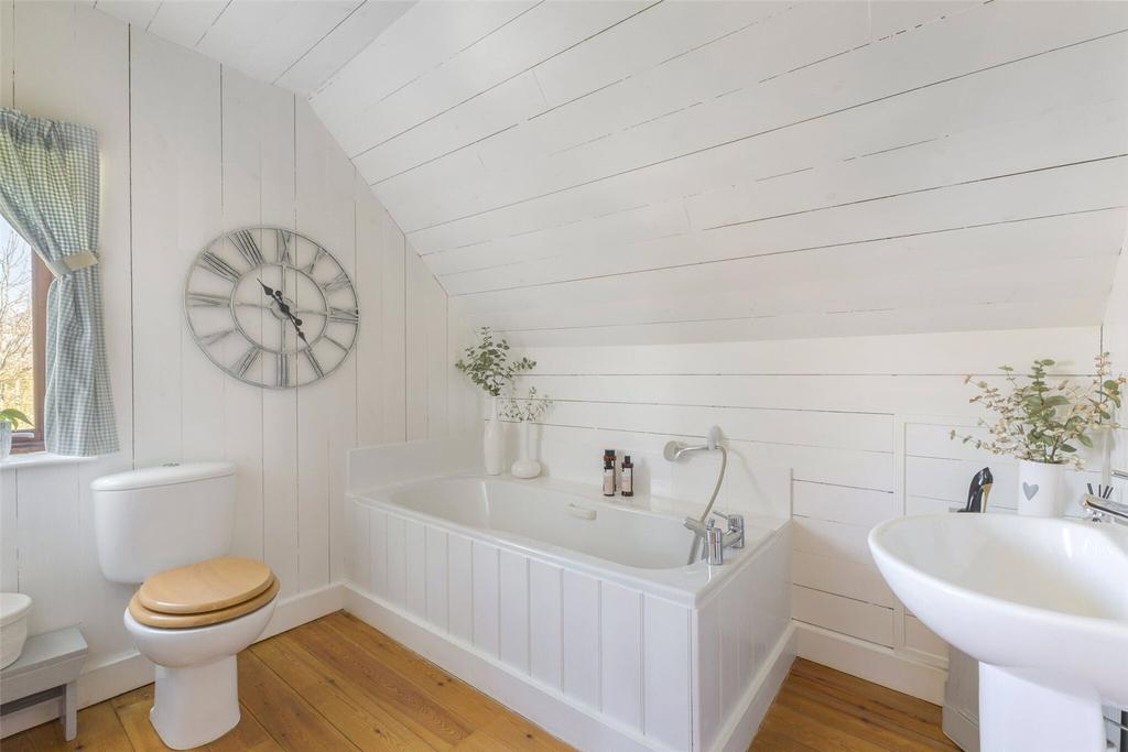 Bath/Shower Room