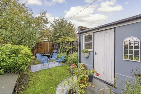 38 Windsor Road, Teddington, TW11 0SF