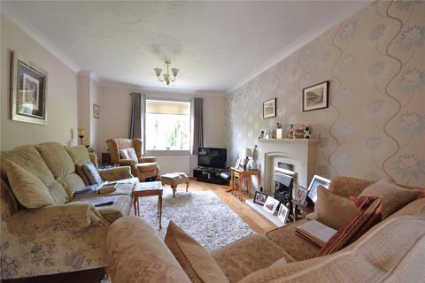 2 Alberta Drive, Smallfield, Horley, RH6 9QU