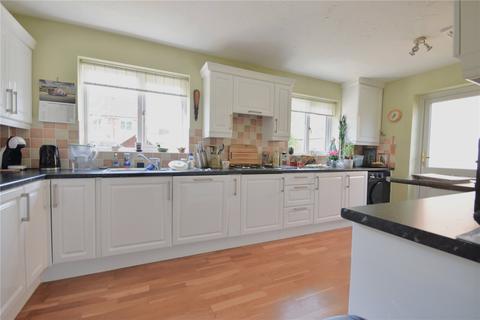 2 Alberta Drive, Smallfield, Horley, RH6 9QU