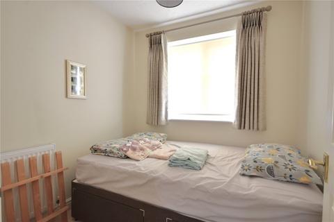 2 Alberta Drive, Smallfield, Horley, RH6 9QU