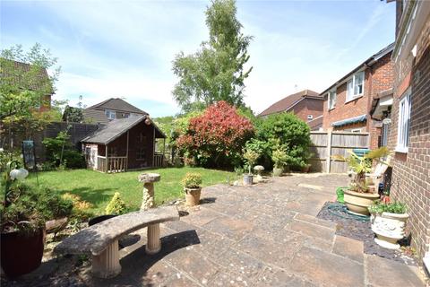2 Alberta Drive, Smallfield, Horley, RH6 9QU