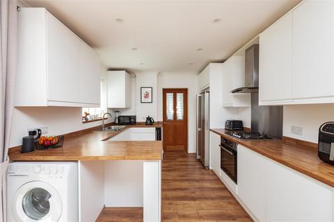 14 Bowes Wood, New Ash Green, Longfield, DA3 8QJ