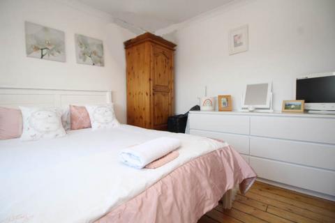 369 Braehead, Alexandria, G83 9NG