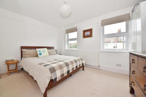67 Andover Road, Twickenham, TW2 6PD