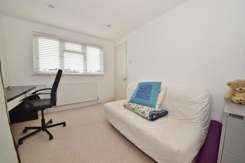 67 Andover Road, Twickenham, TW2 6PD