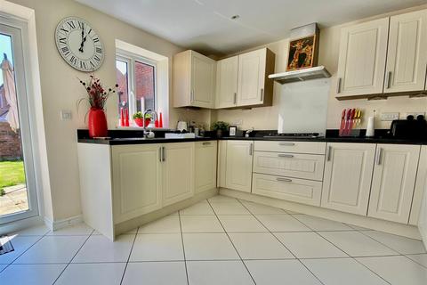 undefined, Woodwynd Close, Bowbrook, Shrewsbury