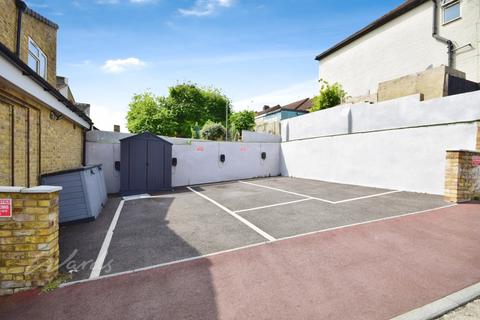 1 bedroom apartment to rent, Rochester Street Chatham ME4