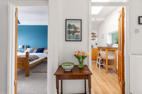 2 bedroom flat for sale, Sydenham Road, Cotham