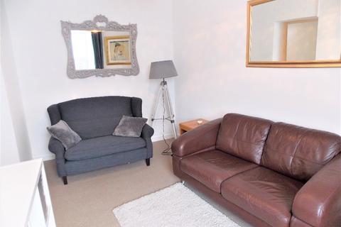 2 bedroom flat to rent, Perth Road, West End, Dundee, DD1