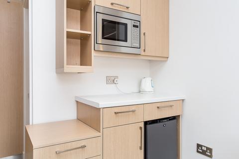 Studio to rent, Finchley Road, London NW3