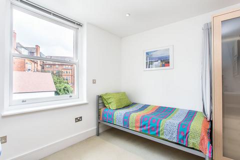 Studio to rent, Finchley Road, London NW3
