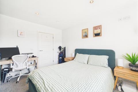 Flat 4, 20 Parkside Close, Churchdown, Gloucester, GL3 1JR