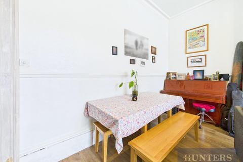 2 bedroom apartment for sale, Prince Of Wales Terrace, Scarborough