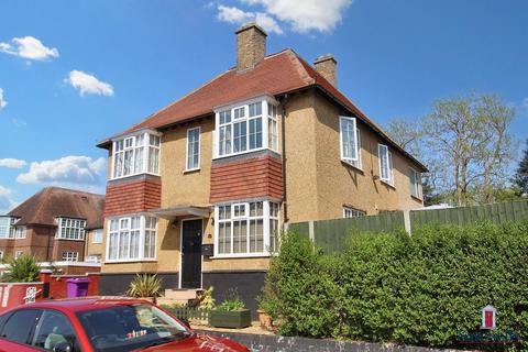 4 bedroom semi-detached house for sale, Ridge Avenue, Letchworth Garden City, SG6