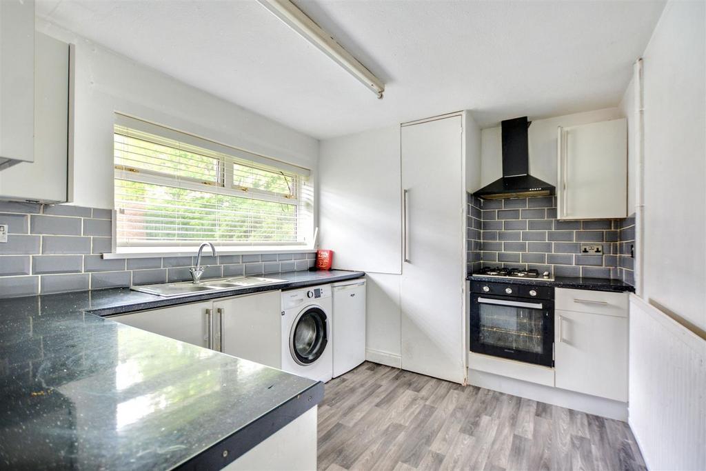 Kitchen 1.jpeg