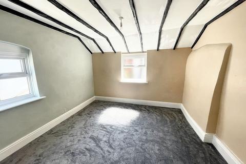 22 The Bank, Marlcliff, Alcester, B50 4NT