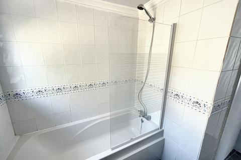 22 The Bank, Marlcliff, Alcester, B50 4NT