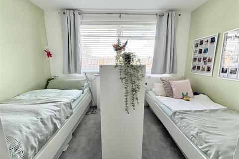 19a Dacombe Close, Upton, Poole, BH16 5JP