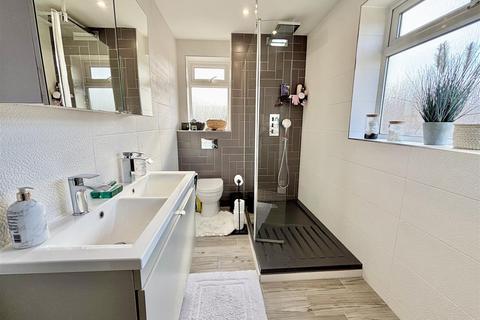 19a Dacombe Close, Upton, Poole, BH16 5JP