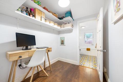 59a Gresham Road, London, SW9 7NU