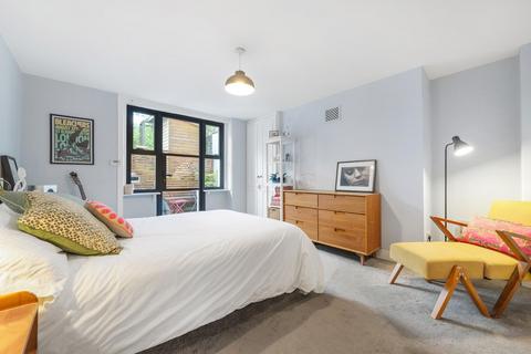 59a Gresham Road, London, SW9 7NU