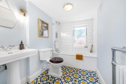 59a Gresham Road, London, SW9 7NU