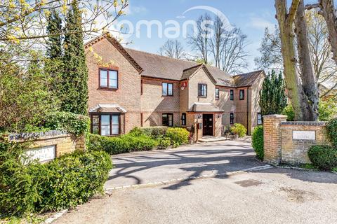 2 bedroom flat to rent, Trinity House, Maidenhead Road, Cookham, SL6