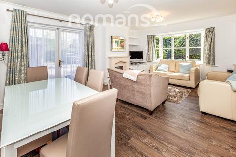 2 bedroom flat to rent, Trinity House, Maidenhead Road, Cookham, SL6
